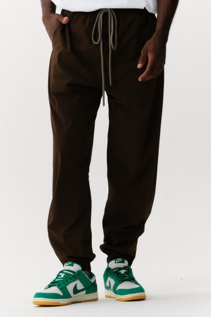 Calça Essentials Nylon Track Wood