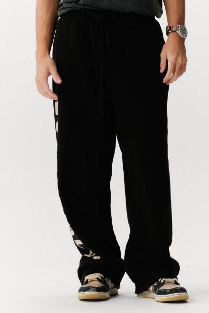 Calça Essentials Fleece Relaxed Black