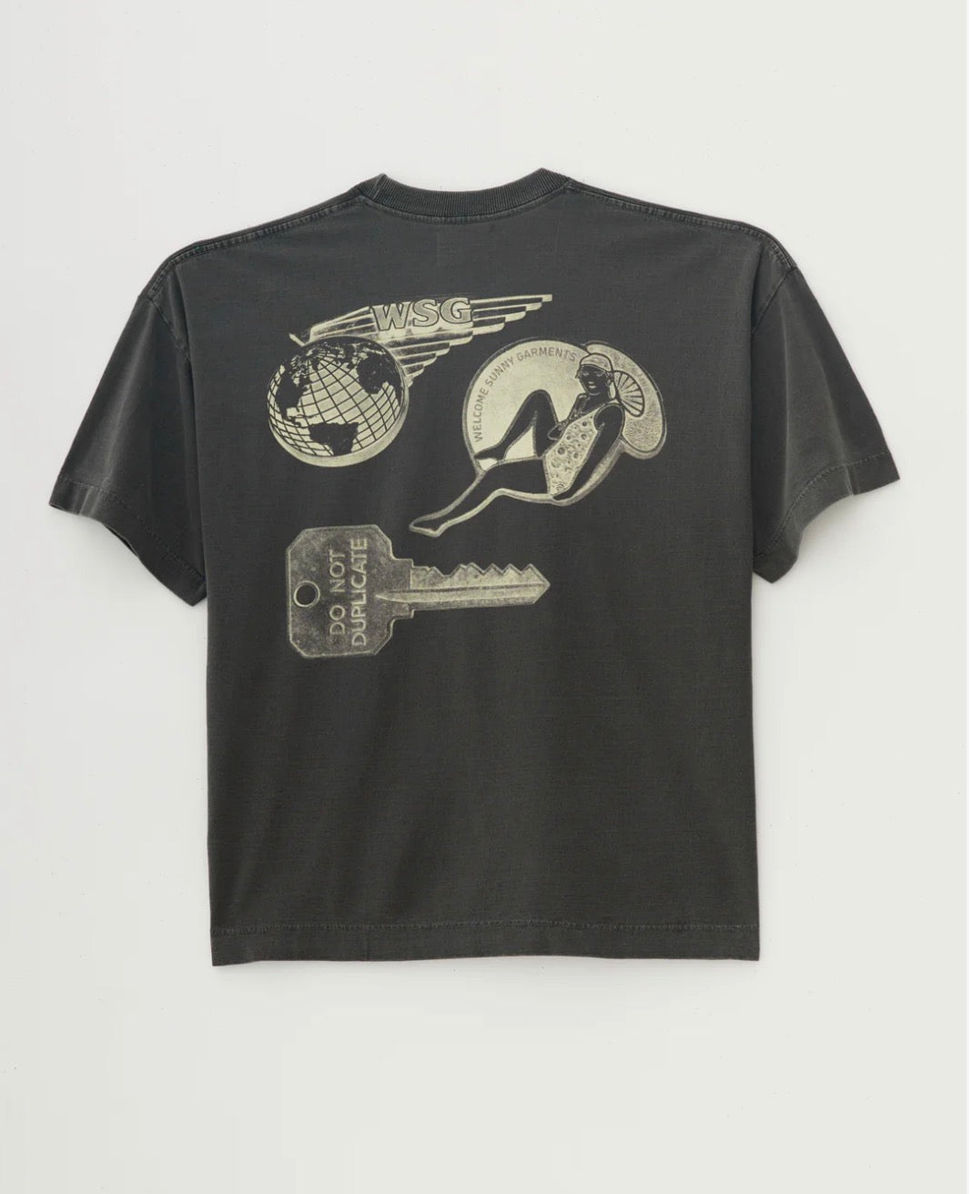 Camiseta Welcome Boxy Fit Pins