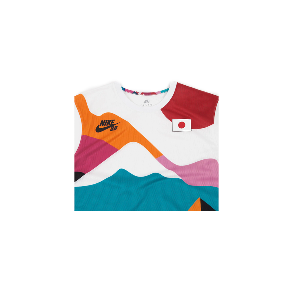 Camiseta Nike x Parra Japão