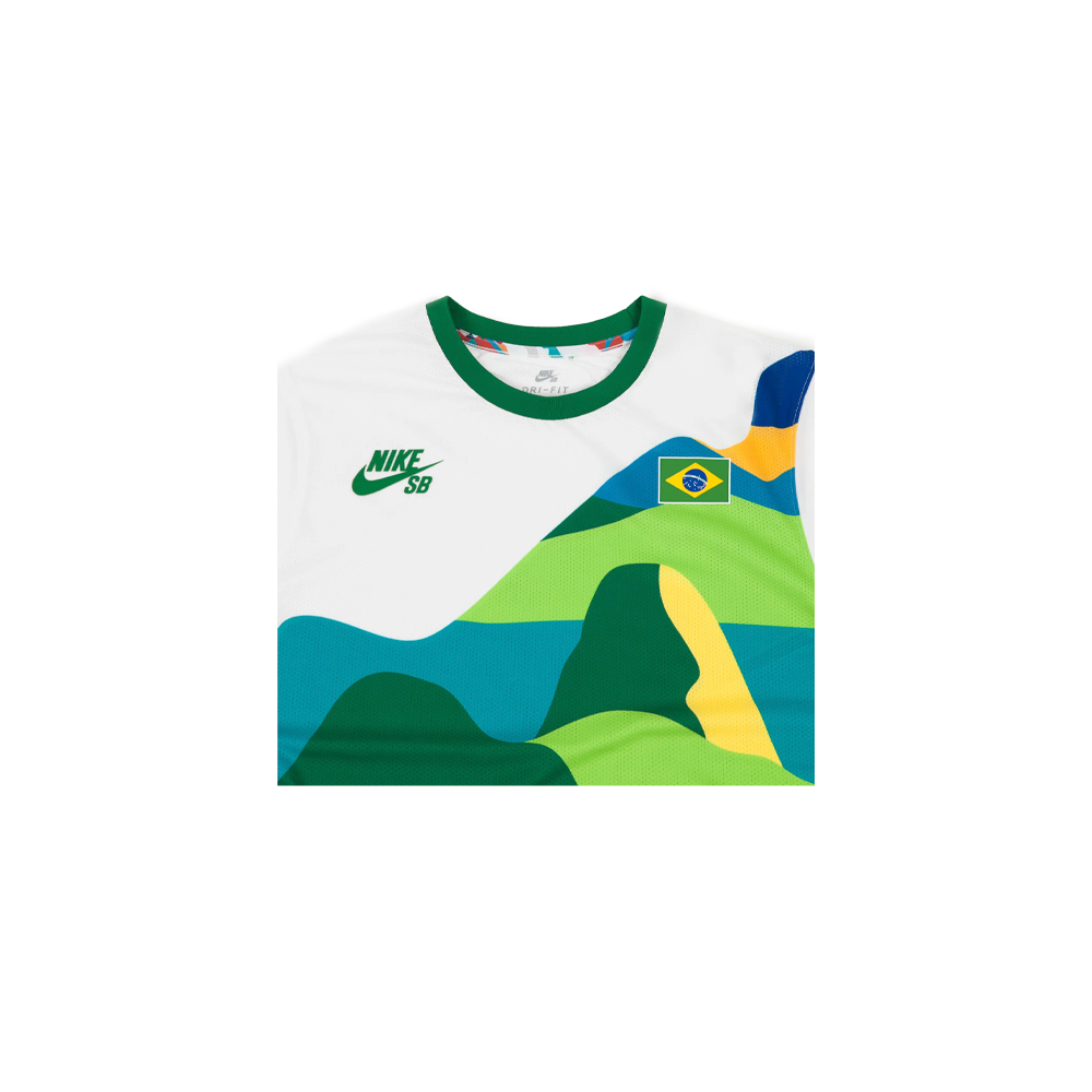 Camiseta Nike x Parra Brasil