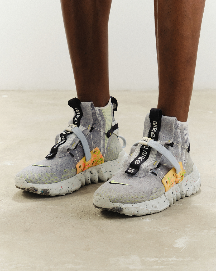 Nike Space Hippie 3 Volt