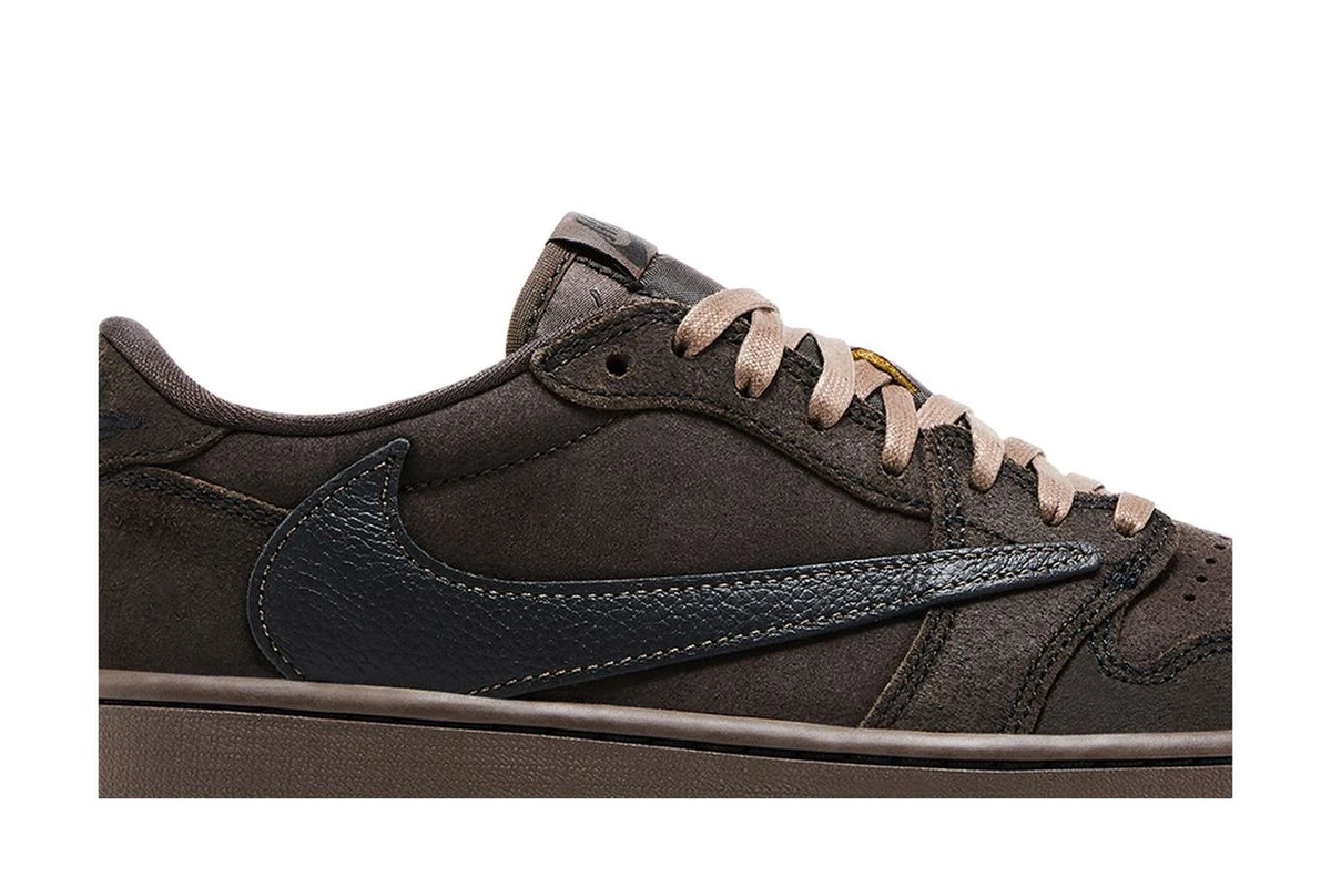 nike-air-jordan-1-low-x-travis-scott-velvet-brown-marrom
