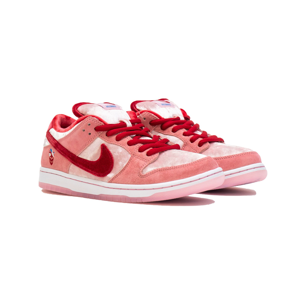 Nike Dunk SB Strange Love